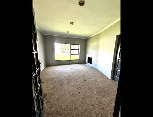 5 BEDROOM FREEHOLD FOR SALE IN MORNINGSIDE